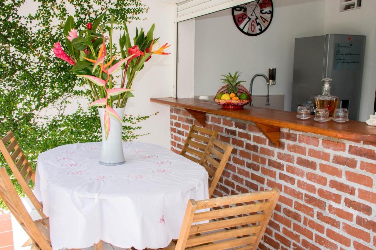 Villa Bougainvillier เลส์ทรัวส์-ซีเลต์ ภายนอก รูปภาพ