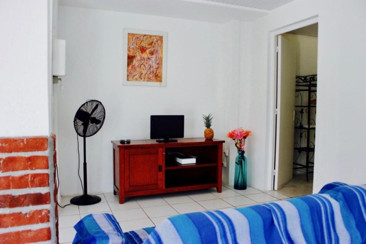 Villa Bougainvillier เลส์ทรัวส์-ซีเลต์ ภายนอก รูปภาพ